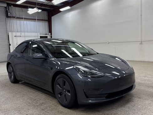 Used 2023 Tesla Model 3 Standard Range image 21