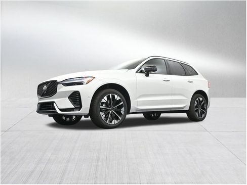 New 2026 Volvo XC60 B5 Plus AWD/4WD image 21