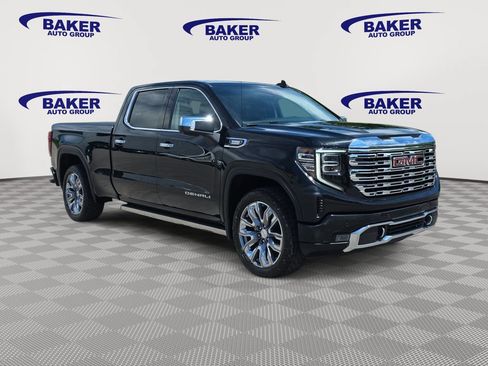 Used 2022 GMC Sierra 1500 Denali w/ Denali Reserve Package AWD/4WD image 3