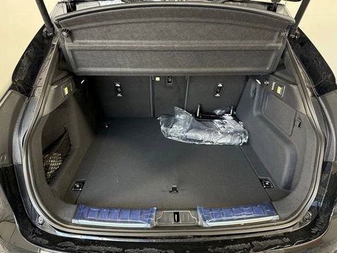 New 2026 Jaguar F-PACE R-Dynamic S image 16