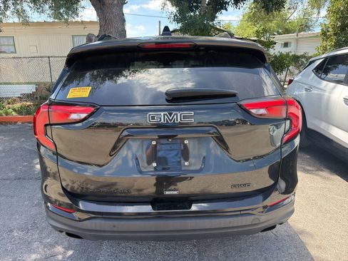 Used 2020 GMC Terrain SLT w/ Preferred Package image 8