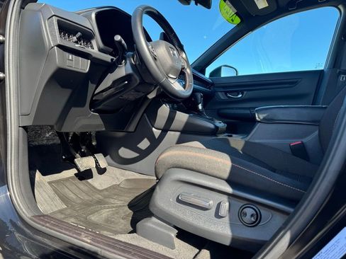 Used 2025 Honda CR-V Sport image 11