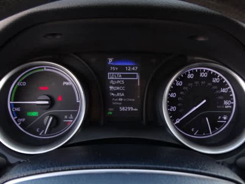 Certified 2021 Toyota Camry LE image 24