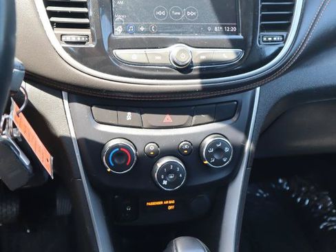 Used 2018 Chevrolet Trax LS FWD image 21