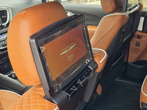 New 2026 Chrysler Pacifica Pinnacle FWD image 22
