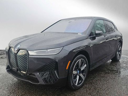 Used 2025 BMW iX xDrive50 image 7