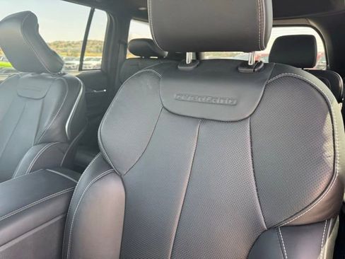 New 2024 Jeep Grand Cherokee Overland w/ Advanced Protech Group III AWD/4WD image 16