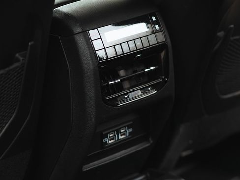 Used 2023 Jeep Grand Cherokee L Laredo image 21