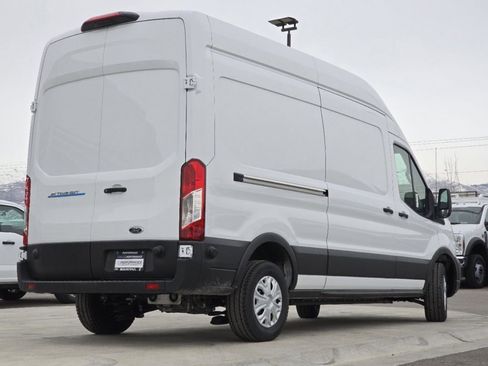 Used 2024 Ford E-Transit 148 High Roof image 21
