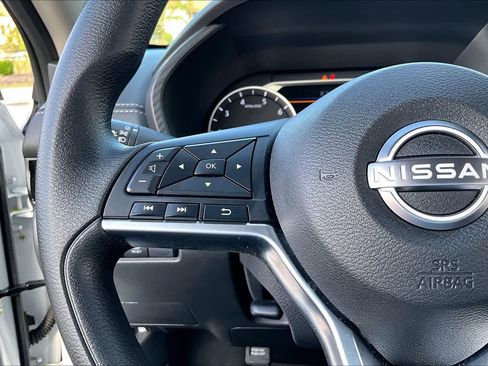 Used 2025 Nissan Sentra SV image 24