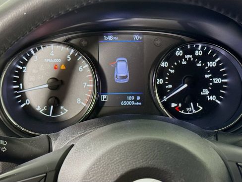 Used 2018 Nissan Rogue SV w/ Premium Package AWD/4WD image 11
