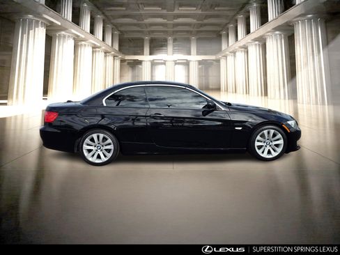 Used 2011 BMW 328i Convertible image 3