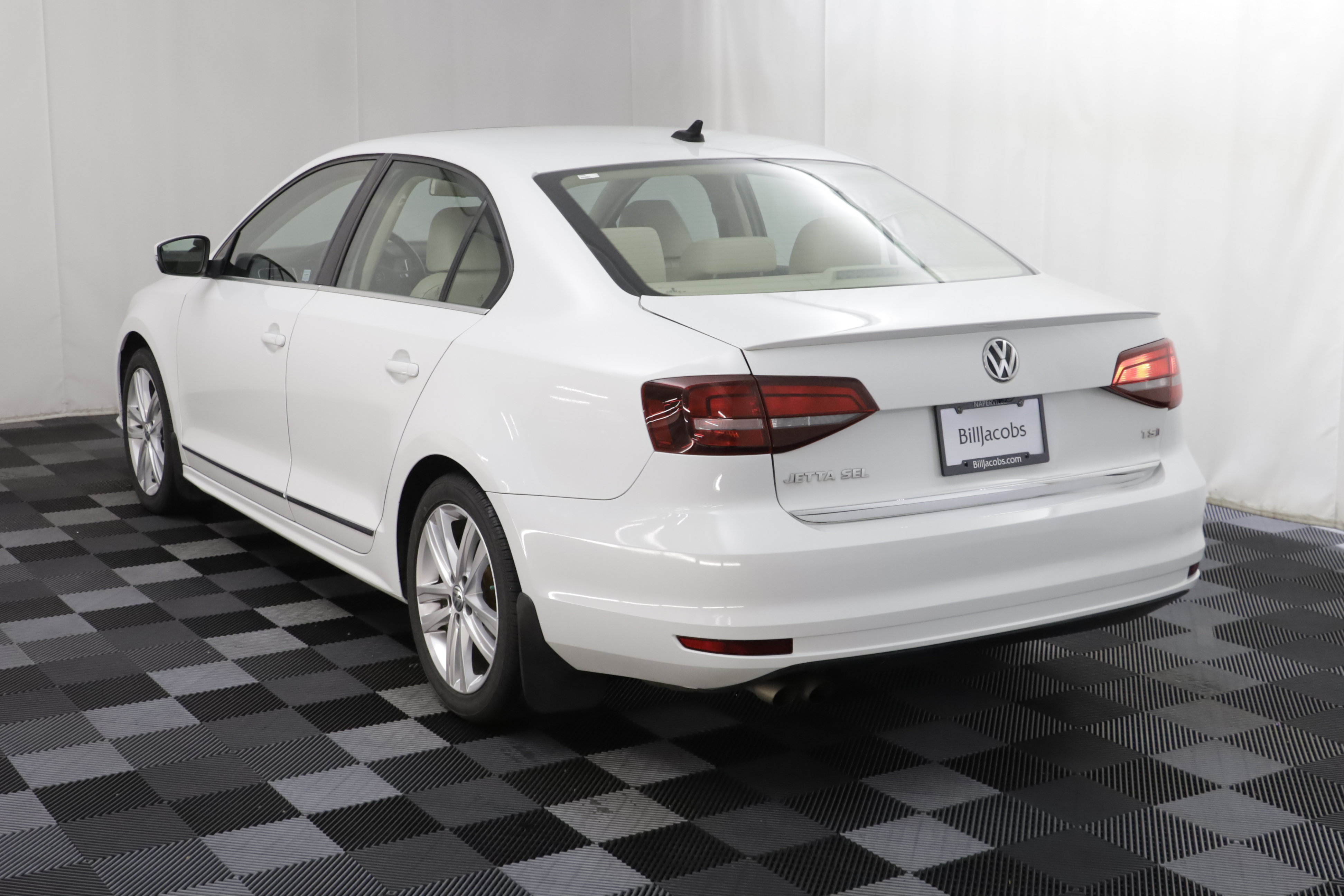 Used 2017 Volkswagen Jetta SEL FWD image 19