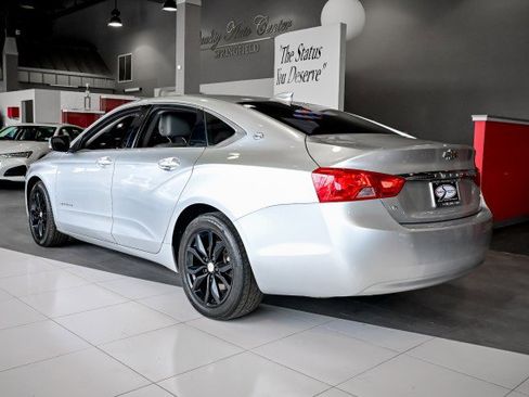Used 2019 Chevrolet Impala LT FWD image 7