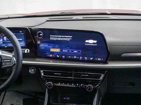 New 2026 Chevrolet Traverse LT w/ LPO, Floor Liner Package FWD image 16