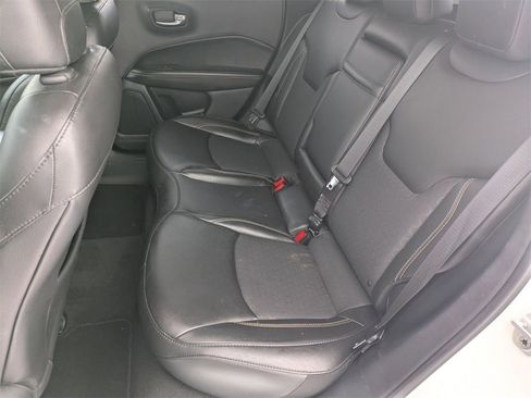 Used 2019 Jeep Compass Latitude image 18