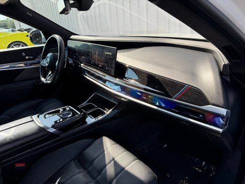 Used 2023 BMW 740i w/ Executive Package RWD image 17