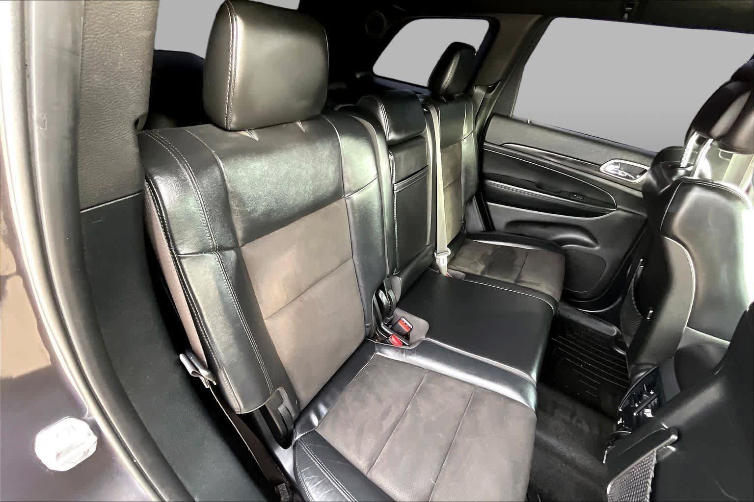 Used 2019 Jeep Grand Cherokee Altitude AWD/4WD image 19