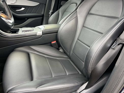 Certified 2022 Mercedes-Benz GLC 300 4MATIC image 22