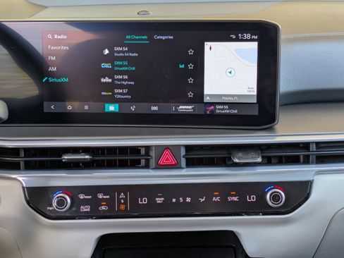 Used 2025 Kia Sorento SX Prestige image 14