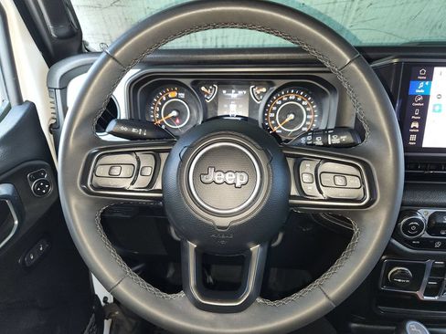Used 2025 Jeep Wrangler Unlimited Sport AWD/4WD image 24