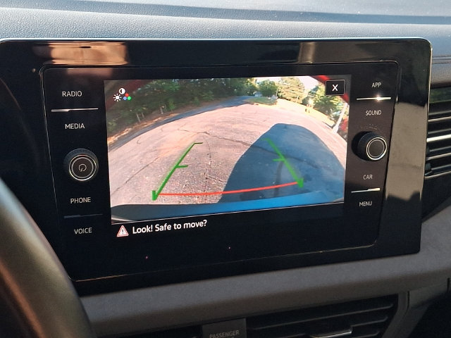Used 2025 Volkswagen Jetta SE FWD image 18