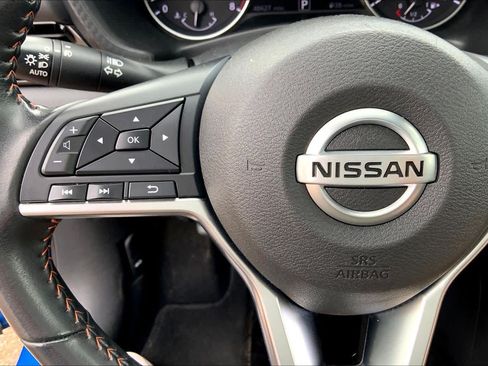 Used 2023 Nissan Sentra SR w/ Electronics Package FWD image 24