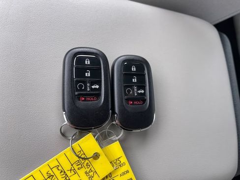 Used 2025 Honda Accord LX image 31