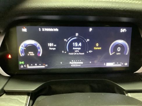 Used 2022 Jeep Grand Cherokee Limited image 32