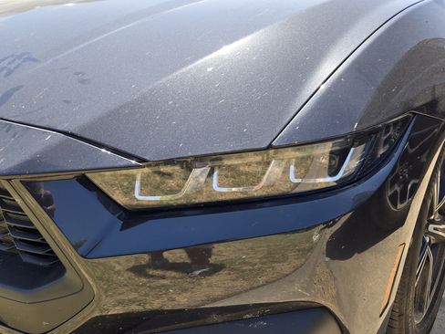 Used 2024 Ford Mustang Coupe RWD image 7