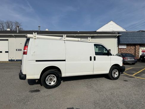 Used 2019 Chevrolet Express 3500 3500 3dr Cargo Van w/ Driver Convenience Package image 11
