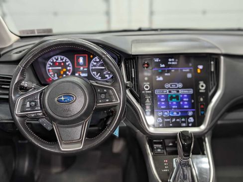Used 2022 Subaru Outback Premium image 5