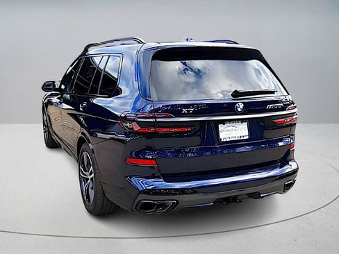Used 2025 BMW X7 M60i image 4