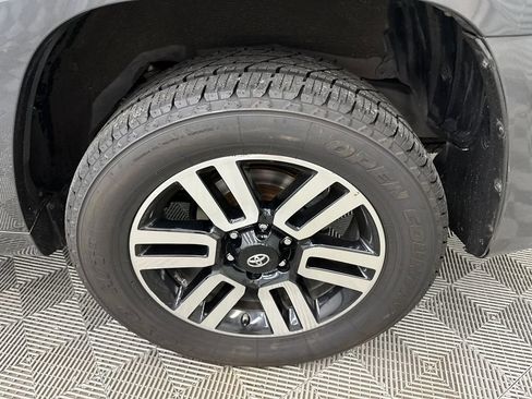 Used 2019 Toyota 4Runner Limited AWD/4WD image 21