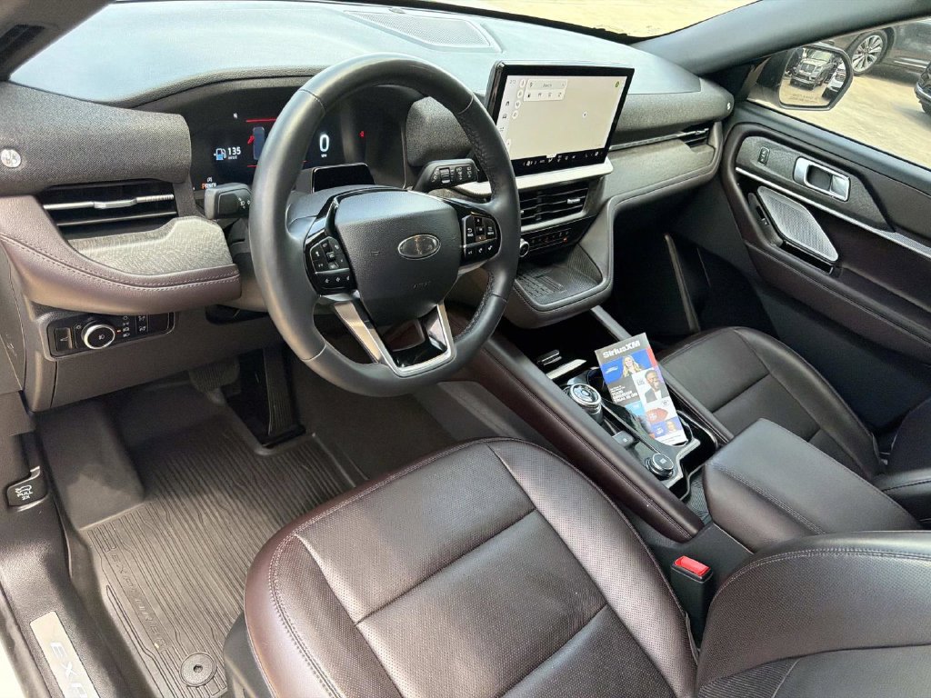 Certified 2025 Ford Explorer Platinum RWD image 20
