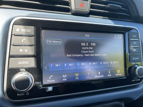 Used 2025 Nissan Versa SV FWD image 20