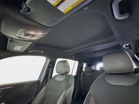Used 2023 Mercedes-Benz GLB 250 w/ AMG Line image 15