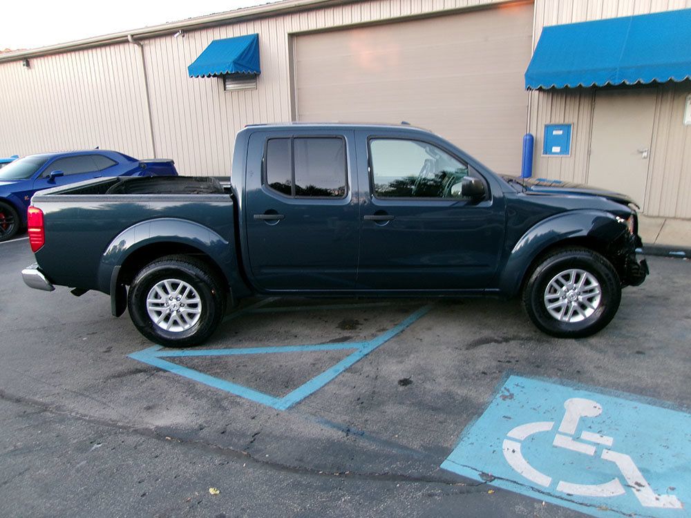 Used 2017 Nissan Frontier SV w/ SV Value Truck Package AWD/4WD image 2