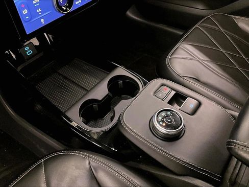 Used 2022 Ford Mustang Mach-E Select image 16