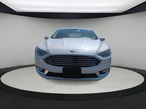 Used 2017 Ford Fusion SE w/ Fusion SE Technology Package AWD/4WD image 3