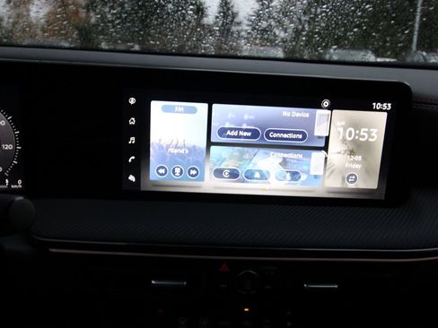 Used 2025 Nissan Kicks SR image 15