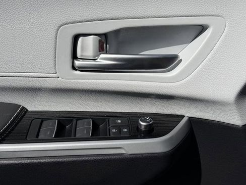 New 2026 Toyota Sienna XSE image 23