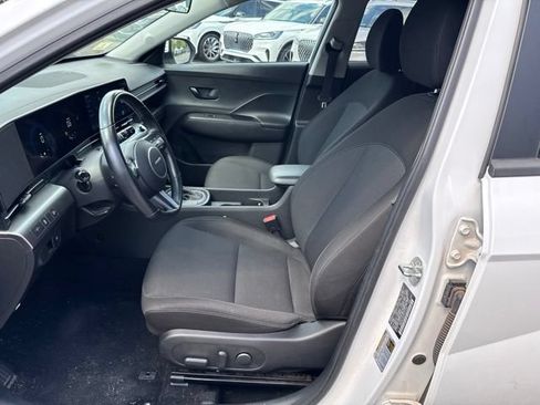 Certified 2024 Hyundai Kona SEL AWD/4WD image 18