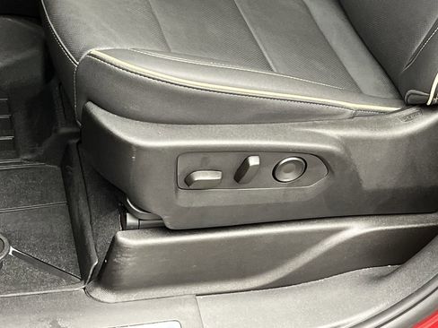 Certified 2025 Chevrolet Suburban Premier w/ Sun And Tow Package image 12