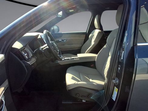 Certified 2026 Volvo XC90 B6 Plus AWD/4WD image 17