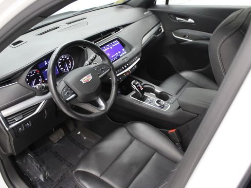 Used 2020 Cadillac XT4 Premium Luxury image 15