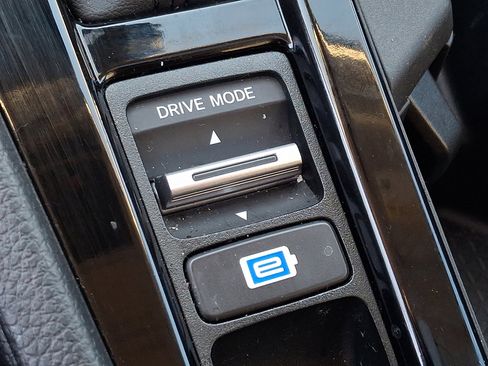 Certified 2025 Honda Accord EX-L image 27