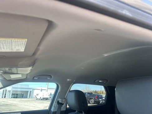 Used 2023 Chevrolet Blazer LT image 30