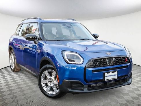 Used 2025 MINI Cooper Countryman S image 1