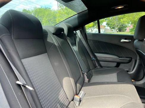 Used 2022 Dodge Charger R/T w/ Driver Convenience Group RWD image 21
